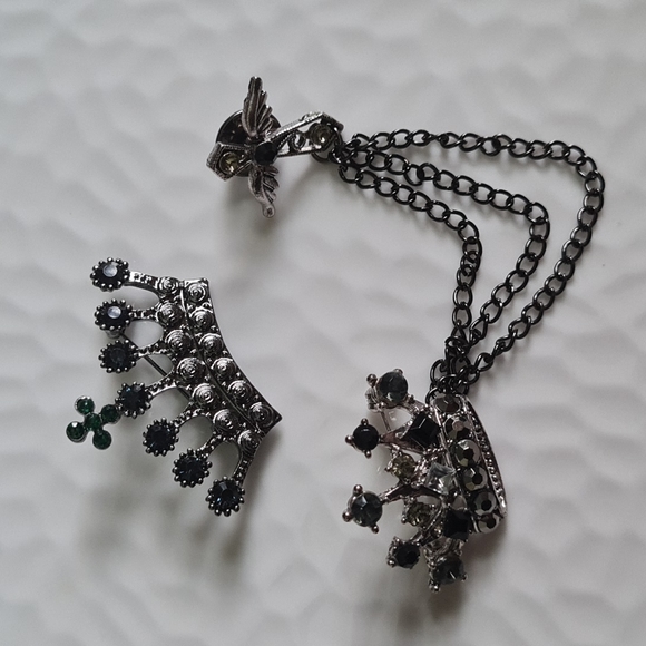 Other - Brooch/lapel pin. (set of 2)